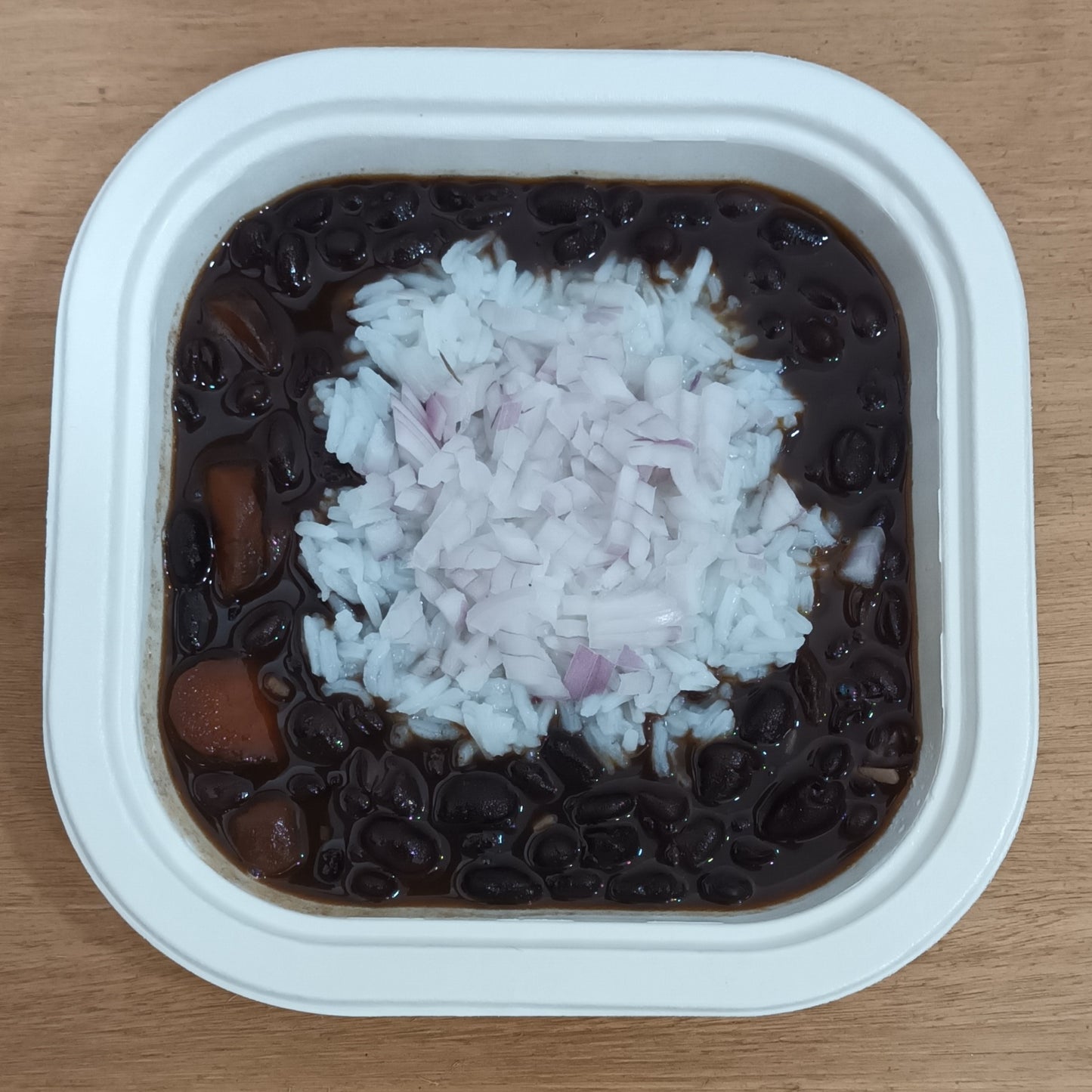 Alubias negras con arroz jazmín - ensupuntoadomicilio